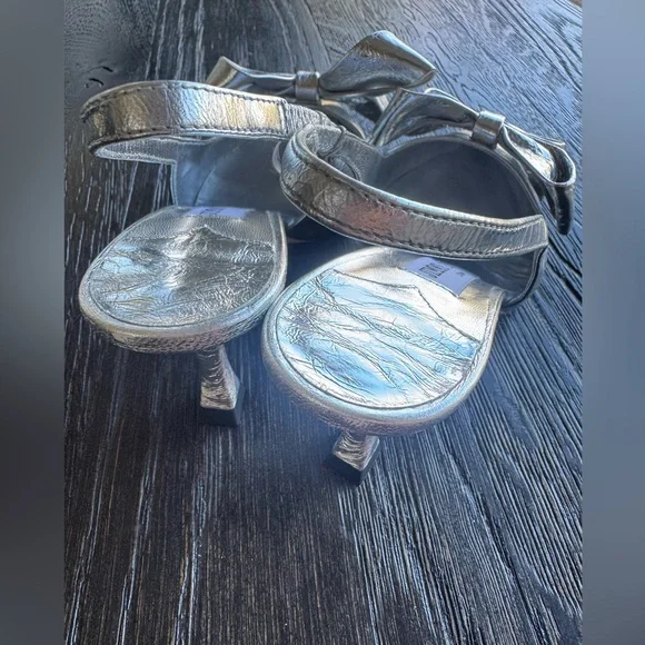 Jimmy Choo Women's Staz 70 Bow Slingback Pumps - Picture 3 of 9